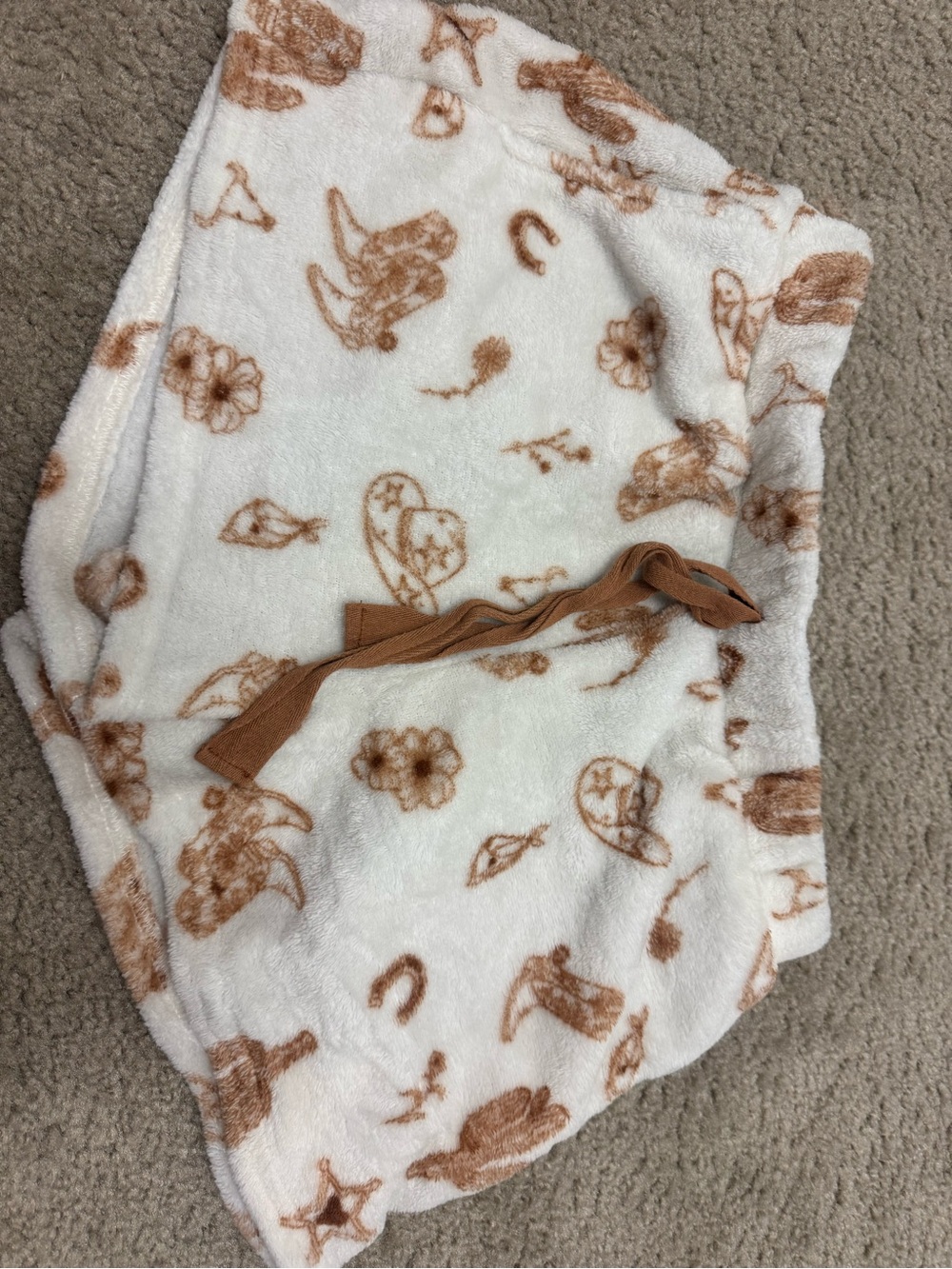 Cozy White & Tan Western-Print Plush Pajama Shorts